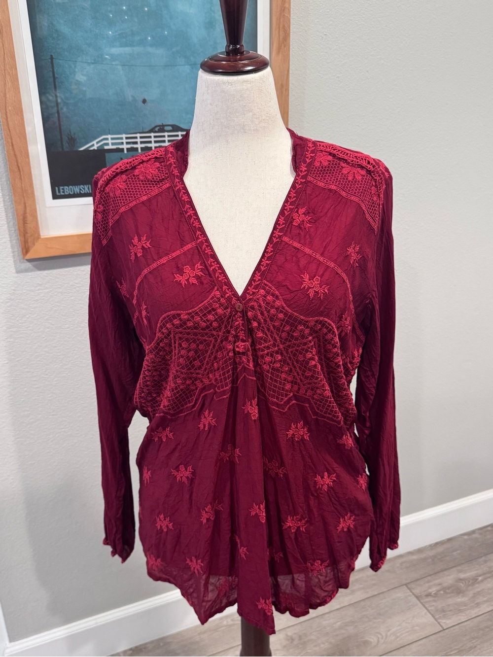 Johnny Was Burgundy Wine Red Women’s Embroidered V-Neck Rayon Blouse Size Medium
